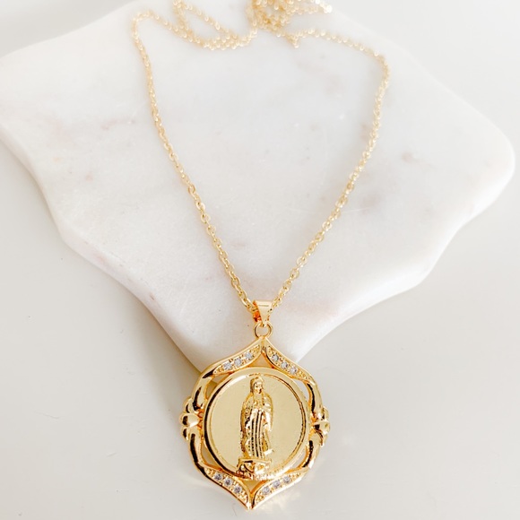 Virgin Mary Medallion Necklace | 14k Gold Filled - Picture 5 of 10